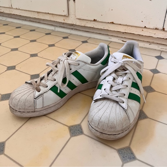 Adidas Originals Size 8 - Picture 2 of 2